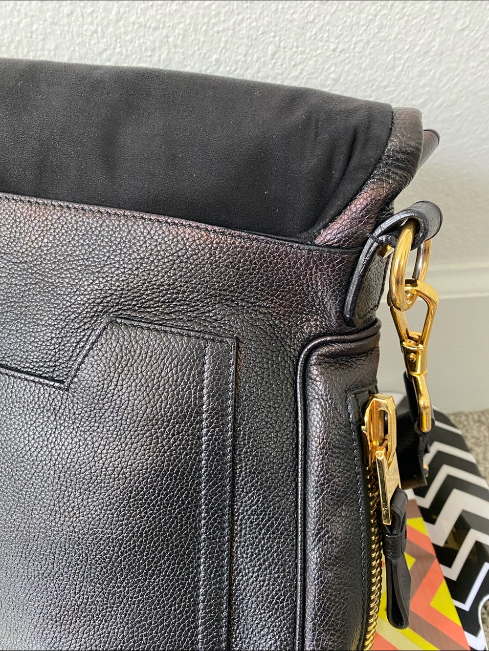 Tom Ford Large Jennifer Black Leather Shoulder Bag with Gold Hardware - Picture 9 of 12